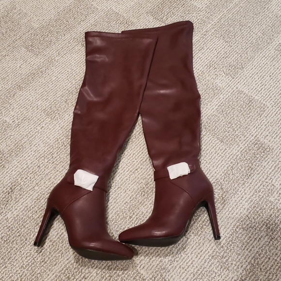 Qupid Shoes - Knee High Heel Boots